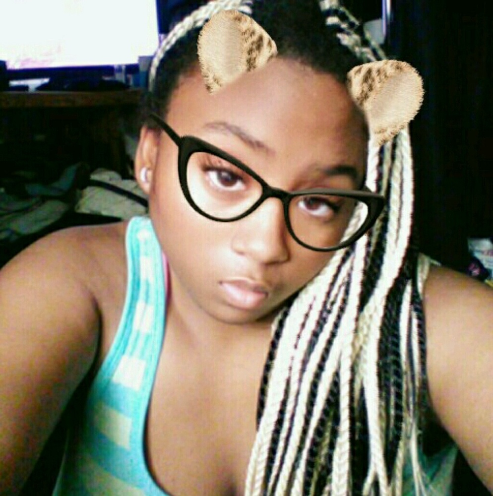 Meet your Posher, Tacara